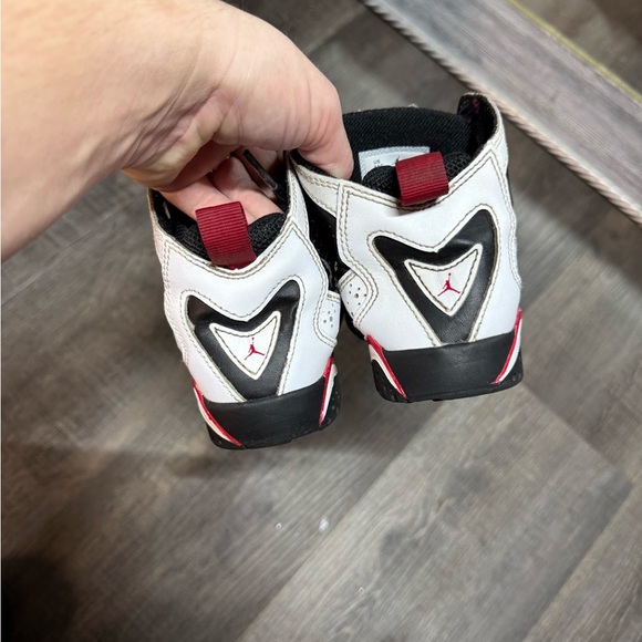 kids' Jordan True Flight "White / Varsity Red" sneakers - Picture 3 of 5